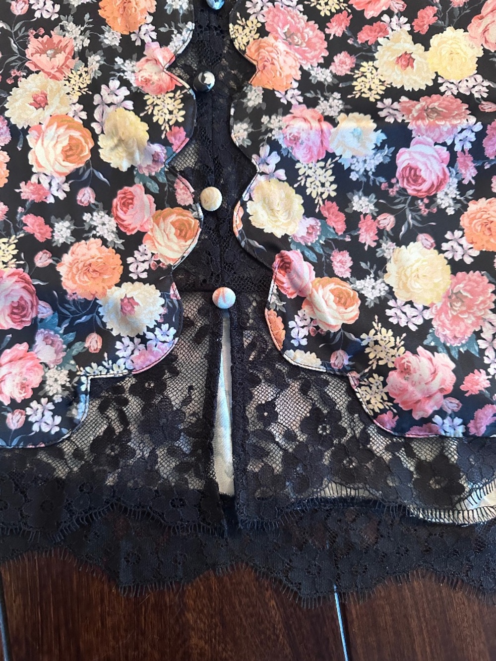 Women’s Mini Satin Lace Skirt